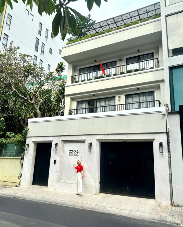 CĂN NHÀ MẶT PHỐ NGUYỄN VĂN THỦ – QUẬN 1 – 88 TỶ – 124M2 – 5 TẦNG – SỔ HỒNG