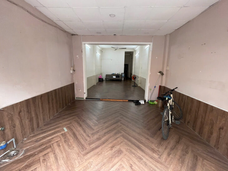 Quận Phú Nhuận ! MB CHO THUÊ GIÁ RẺ LẮM ! NHANH CÒN MT đường khu kinh doanh sầm uất, Chú Oanh