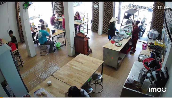 Quận Tân Phú ! SANG QUÁN CƠM GÓC 2 MT BAO ĐẸP , MB thuê 14 tr / tháng, Tel : 0938444774 (