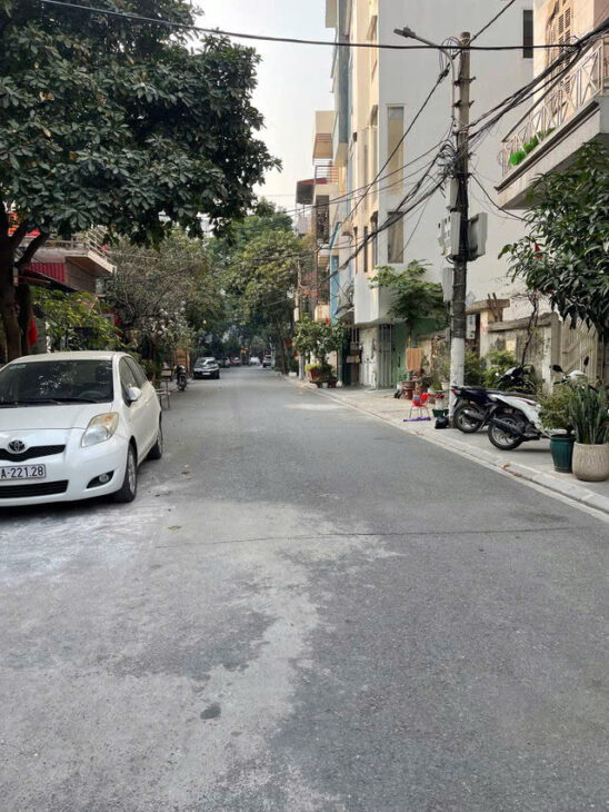 BÁN NHÀ MẶT PHỐ PHÚC ĐỒNG KHU PHÂN LÔ, KINH DOANH, Ô TÔ QUA, 37M2, 4 TẦNG, MẶT TIỀN 3.9M, 9.75