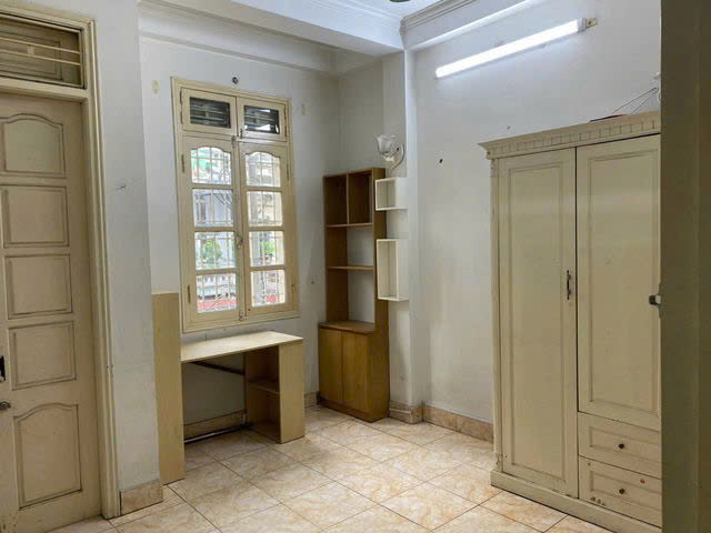 BÁN NHÀ MẶT PHỐ PHÚC ĐỒNG KHU PHÂN LÔ, KINH DOANH, Ô TÔ QUA, 37M2, 4 TẦNG, MẶT TIỀN 3.9M, 9.75