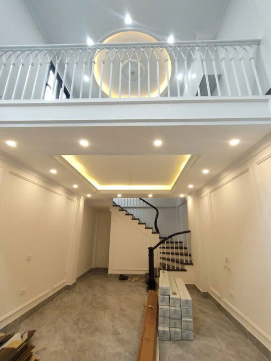 BÁN CĂN NHÀ MỚI PHỐ NGUYỄN VĂN LINH 36M2,5 TẦNG, MẶT TIỀN 4.5M,7.5 TỶ, LONG BIÊN.