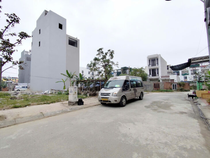 Bán đất tái định cư A51 Vĩnh Niệm, 56m, đường 12m, Đông Nam , Giá 4 tỉ