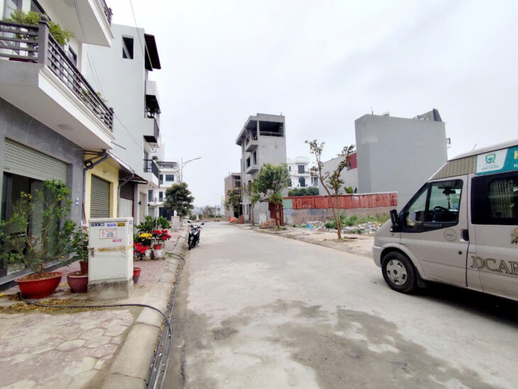 Bán đất tái định cư A51 Vĩnh Niệm, 56m, đường 12m, Đông Nam , Giá 4 tỉ