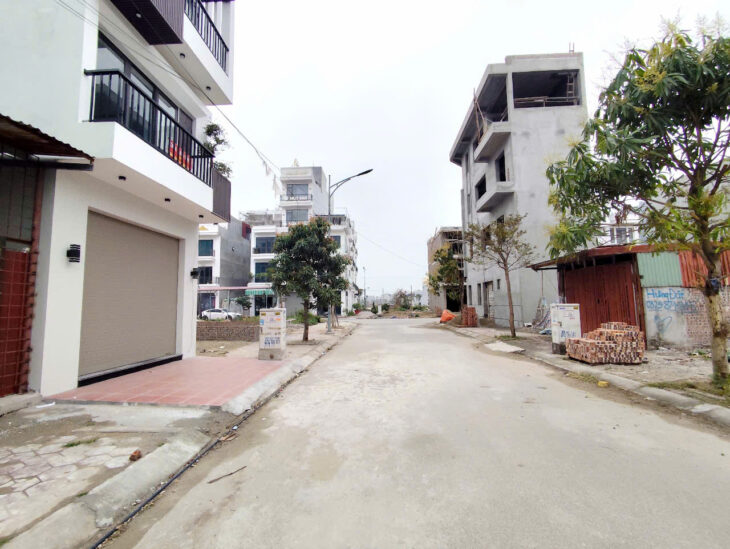 Bán đất tái định cư A51 Vĩnh Niệm, 56m, đường 12m, Đông Nam , Giá 4 tỉ