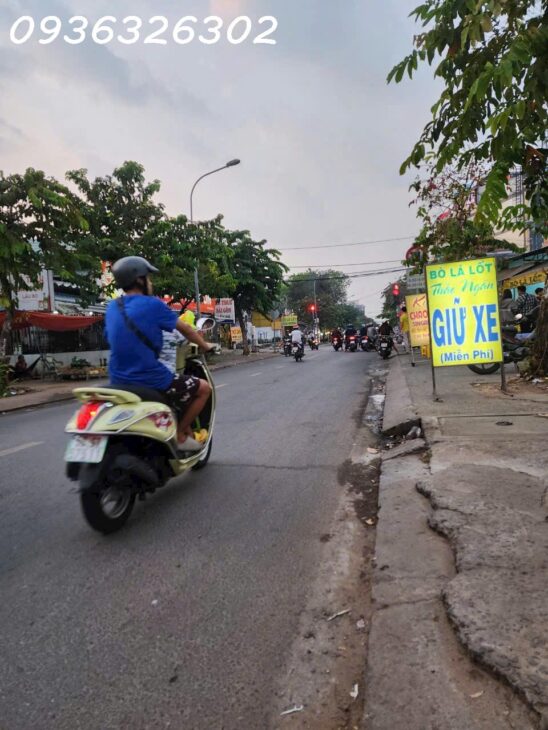 Nhà Mặt Tiền Song Hành Trung Chánh Hóc Môn 200m2 Ngang 10m