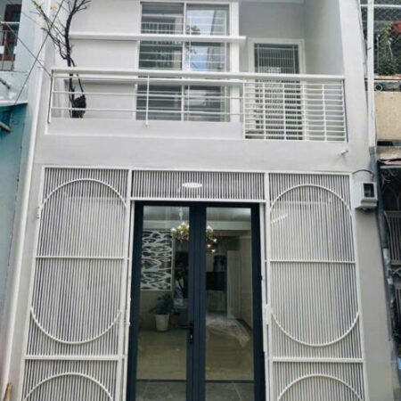 Nhà hẻm xe hơi CMT8, Q.10, 34m2, giá chỉ 6,6 tỷ Nhà hẻm xe hơi CMT8, Q.10, 34m2, giá chỉ 6,6 tỷ