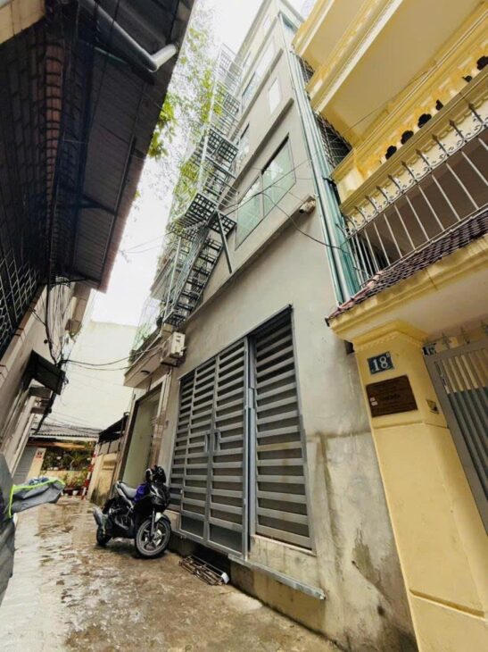 Bán ccmn Phố Nhân Hoà, 60m 6 tầng, MT 5m, nở hậu, vợ hiền hòa, nhà hướng Nam, ô tô đỗ cửa, ô chờ