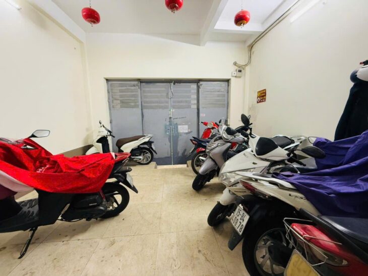 Bán ccmn Phố Nhân Hoà, 60m 6 tầng, MT 5m, nở hậu, vợ hiền hòa, nhà hướng Nam, ô tô đỗ cửa, ô chờ