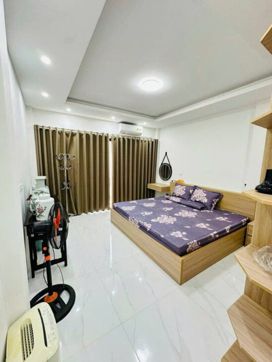 DÂN XÂY, 2 THOÁNG – CẠNH HỒ ĐIỀU HOÀ, Ô TÔ DỪNG ĐỖ NGÀY ĐÊM PHỐ VŨ XUÂN THIỀU- LONG BIÊN,40M2, 5