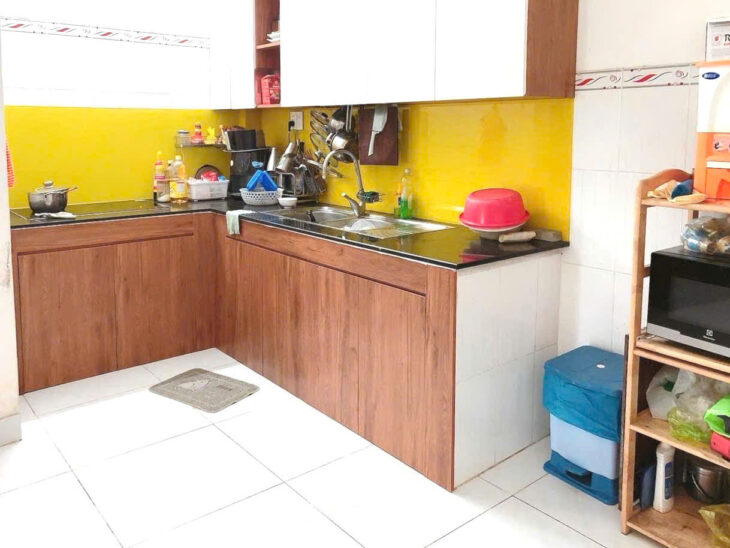 Nhà Đẹp 3 tầng, Xe Hơi Ngủ Trong nhà , DTsd 135m2, ở ngay, Thủ Đức, Giá chỉ 4y hơn