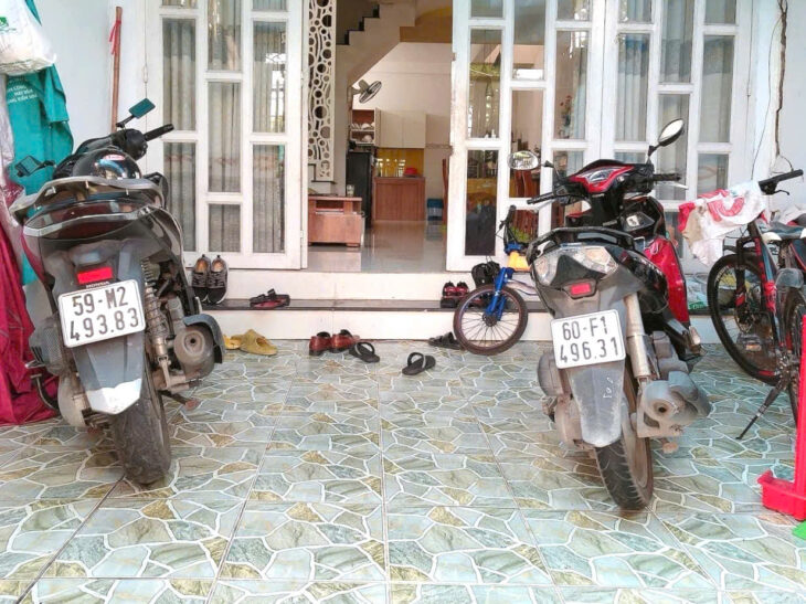 Nhà Đẹp 3 tầng, Xe Hơi Ngủ Trong nhà , DTsd 136m2, ở ngay, Thủ Đức, Giá chỉ 4ty nhỉnh.