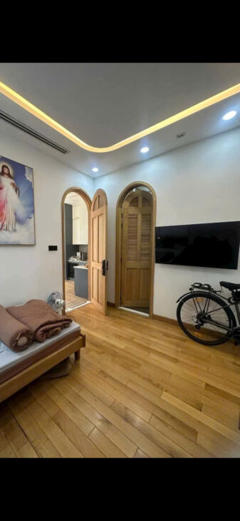 Bán nhà mặt phố Linh Chiểu, Thủ Đức, 134m², 5 tầng, 19 tỷ