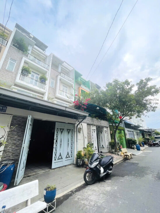 Mặt Tiền 10M, Khu Phân Lô, Tam Bình Thủ Đức, DT 80m2 ( 5.2 x !6 ) 4 Tầng, chỉ 7ty.