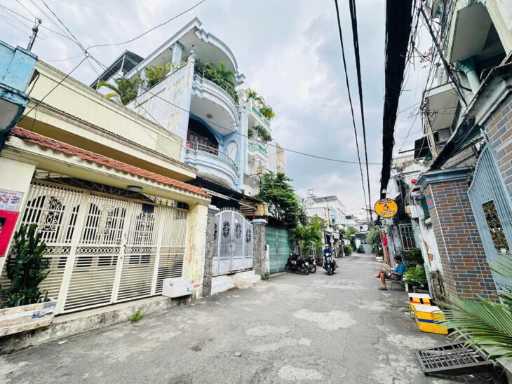 BÁN NHÀ GÒ VẤP, 138M2, MẶT TIỀN HẺM 5M, KINH DOANH TỐT.