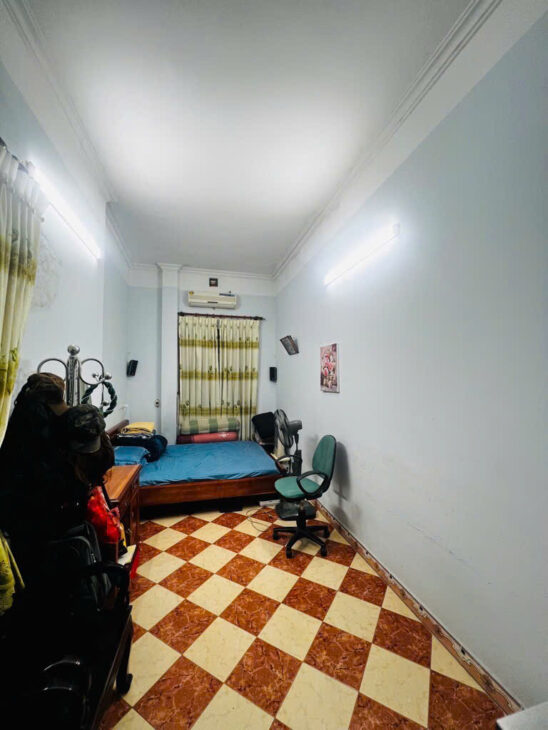 bán nhà Đống Đa 30m Thái Hà, lô góc, sổ vuông đẹp