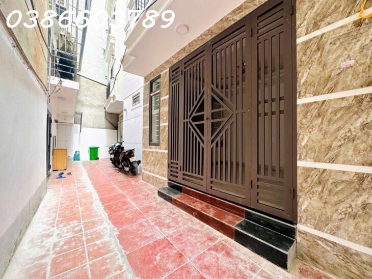 Bán nhà riêng dt 30m2, 5PN, 3WC tại Bát Khối, Long Biên, Hà Nội