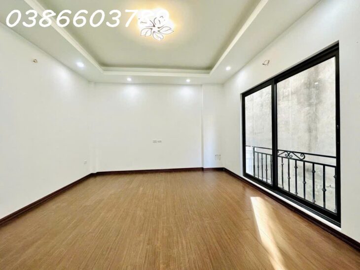 Bán nhà riêng dt 30m2, 5PN, 3WC tại Bát Khối, Long Biên, Hà Nội