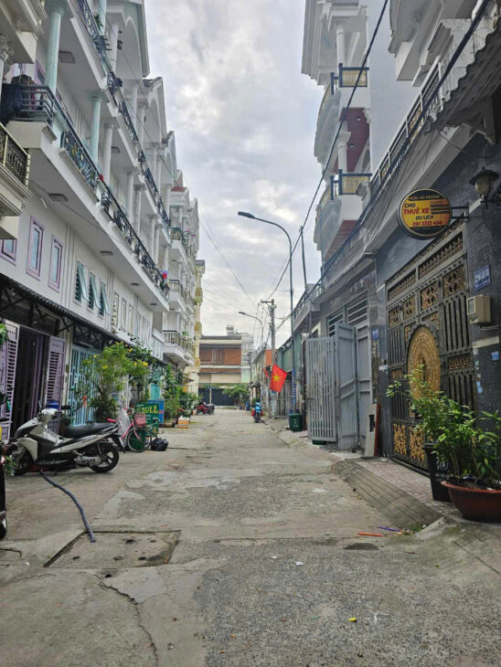 ????????SIÊU PHẨM KHU NHÀ ĐỒNG BỘ SANG TRỌNG – HƠN 65M2 – 4 TẦNG – NỘI THẤT XỊN SÒ – DỌN VÔ Ở NGAY –