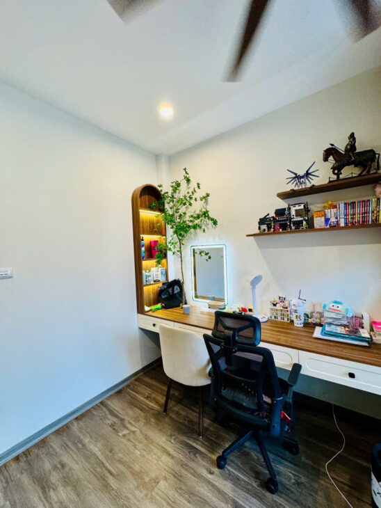 BÁN NHÀ BỒ ĐỀ 57M2* 4 TẦNG* 9.8 TỶ, FULL NỘI THẤT, Ô TÔ ĐỖ CỬA