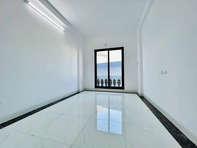 BÁN NHÀ RIÊNG PHỐ KIM QUAN- LONG BIÊN, 40M2,5 TẦNG,MẶT TIỀN 4M, 6.3 TỶ.