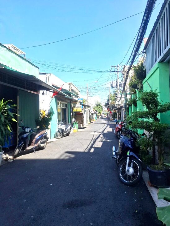 Hiếm., Gần NGUYỄN VĂN LINH Q7, 106M2, 2 TẦNG – 7 PHÒNG – 17TR/THÁNG, ÔTÔ ĐỖ CỬA, 9TỶ