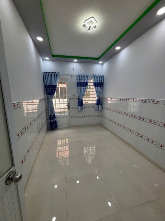 BÁN NHÀ DÀI 13M – HẺM 3M THÔNG- VÀI BƯỚC RA MẶT TIỀN – CHỈ 3,2 TỶ