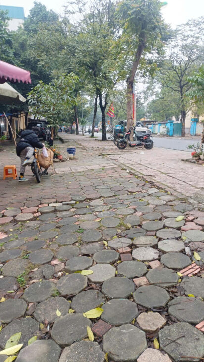 BÁN nhà bán đất bán cả tiềm năng phát triển đây. nhà đất việt hưng không ưng hơi phí