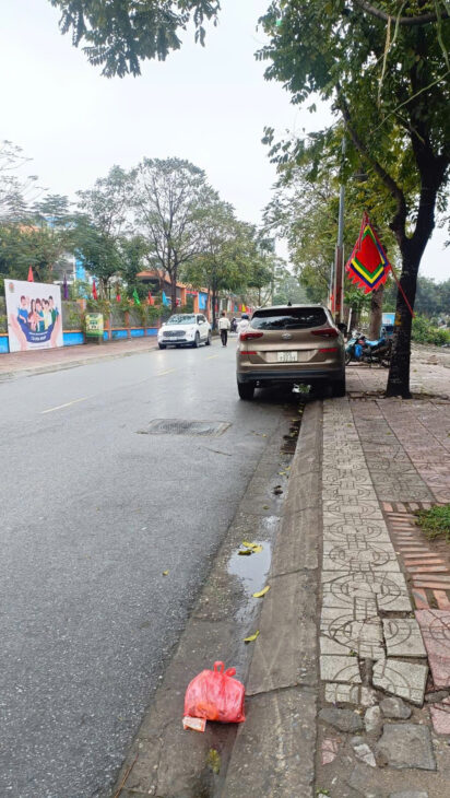 BÁN nhà bán đất bán cả tiềm năng phát triển đây. nhà đất việt hưng không ưng hơi phí