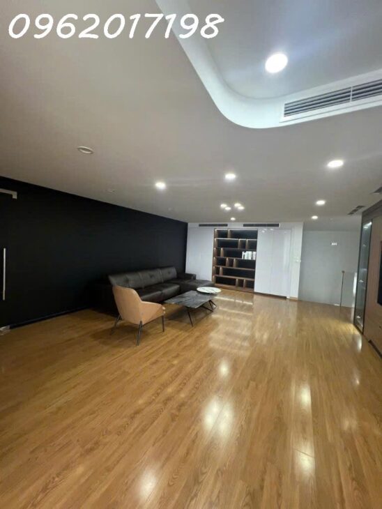 Cho thuê căn duplex 2601 tòa vip Petrowaco 97 – 99 Láng Hạ tặng nội thất sang trọng tiêu chuẩn 5*