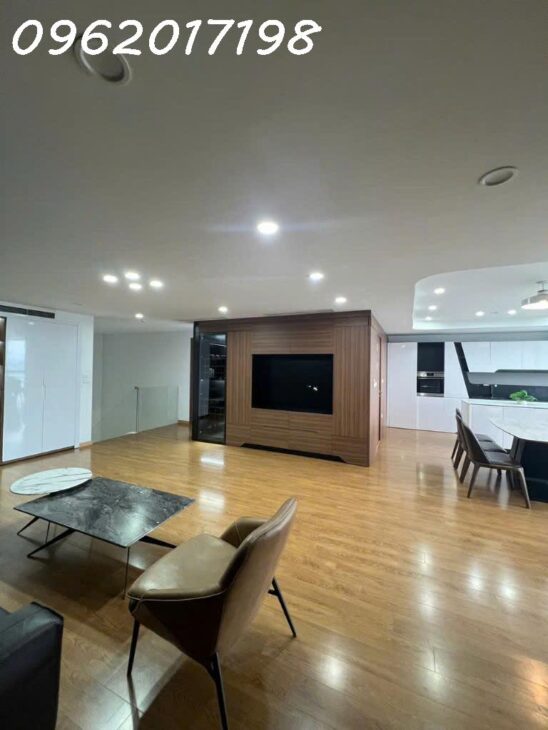 Cho thuê căn duplex 2601 tòa vip Petrowaco 97 – 99 Láng Hạ tặng nội thất sang trọng tiêu chuẩn 5*