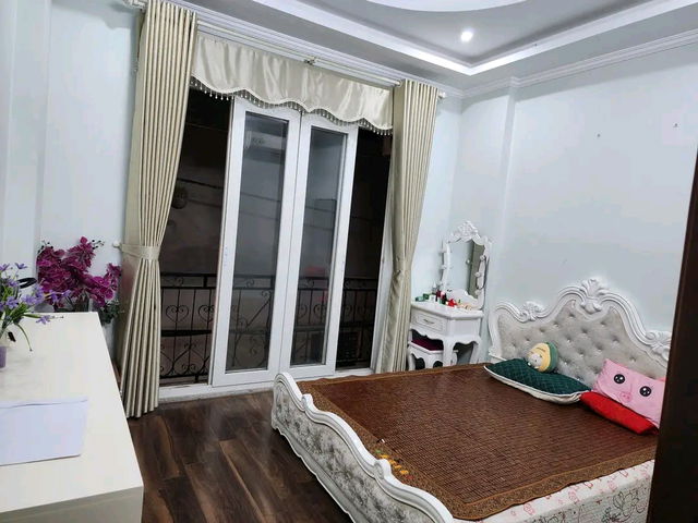 NHÀ MỚI- ĐẸP PHỐ NGỌC THỤY- LONG BIÊN, 40M2, 4 TẦNG, MẶT TIỀN 3.8M, 6.4 TỶ.