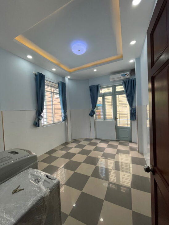 BÁN NHÀ 4 TẦNG CĂN GỐC GIÁ HỜI – LÝ THÁI TỔ – Q.10 – 30M2 – SỔ HỒNG RIÊNG