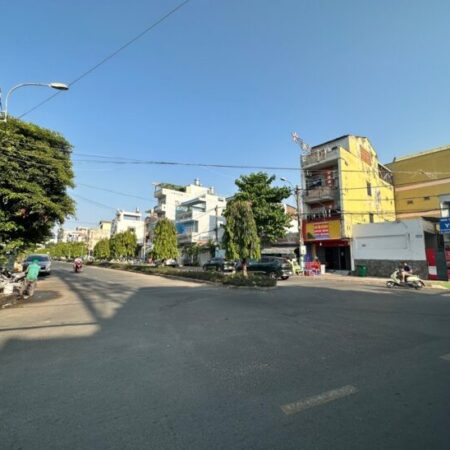 NHÀ trước mặt ĐẠI LỘ 2 – ĐỖ XUÂN HỢP, Q9 – 200M2, khả năng ĐẦU TƯ SIÊU thu hút! NHỈNH 19 TỶ