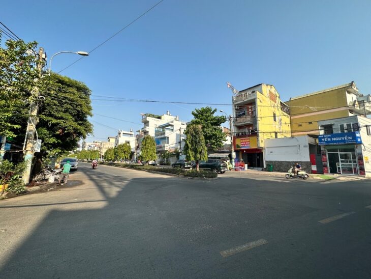 NHÀ trước mặt ĐẠI LỘ 2 – ĐỖ XUÂN HỢP, Q9 – 200M2, khả năng ĐẦU TƯ SIÊU thu hút! NHỈNH 19 TỶ