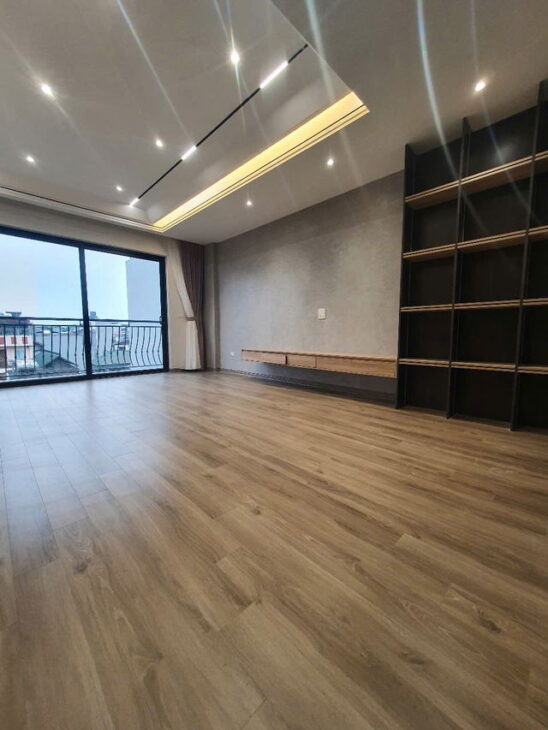 Bán nhà Phố Trạm – Chính chủ 6 tầng thang máy nhập khẩu Nội thất xịn – Giá chỉ 9,x tỷ (CTL)