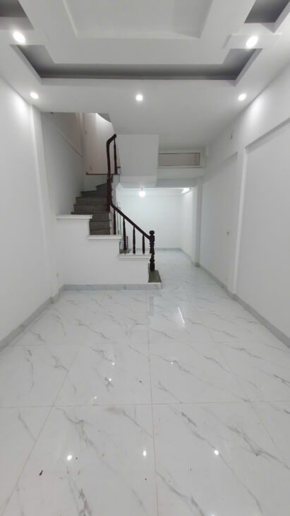 BÁN NHÀ LÊ TRỌNG TẤN, ĐỊNH CÔNG, NGÕ NÔNG RỘNG, GẦN Ô TÔ, 33M2, 6.3TỶCTL)