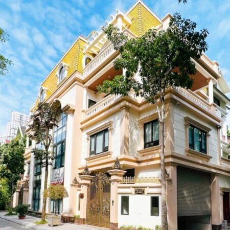 Chỉ 68,5 tỷ sở hữu ngay biệt thự vị trí đẹp nhất bán đảo Linh Đàm, diện tích 255m2, xung quanh là