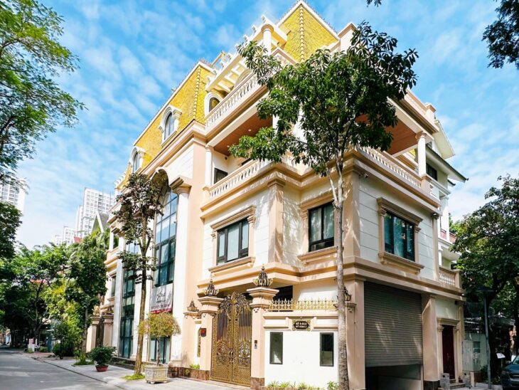 Chỉ 68,5 tỷ sở hữu ngay biệt thự vị trí đẹp nhất bán đảo Linh Đàm, diện tích 255m2, xung quanh là