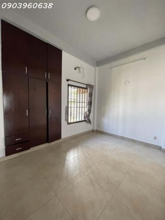 ????NHÀ 2 MT NGAY CỔNG KHU PICITY TX13 TIỆN KINH DOANH 6.2 tỷ