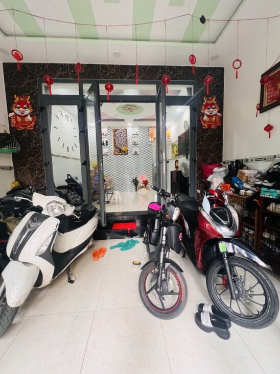 MT ĐƯỜNG SỐ 1 KDC CHỢ TÂN MỸ – CẠNH PHÚ MỸ HƯNG – VỊ TRÍ HIẾM NHÀ BÁN – CHỈ 10 TỎI