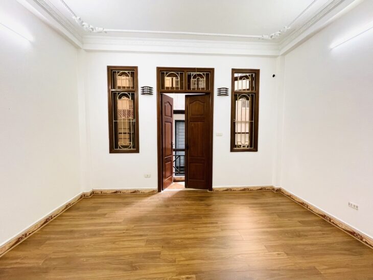 GĐ BÁN NHÀ PHỐ VƯƠNG THỪA VŨ, 42M², 4 TẦNG – PHÂN LÔ, Ô TÔ TRÁNH, NGÕ THÔNG.