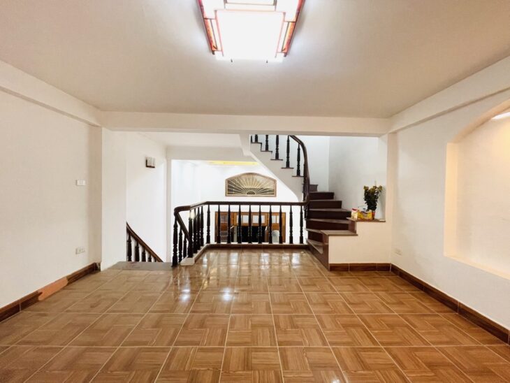 GĐ BÁN NHÀ PHỐ VƯƠNG THỪA VŨ, 42M², 4 TẦNG – PHÂN LÔ, Ô TÔ TRÁNH, NGÕ THÔNG.