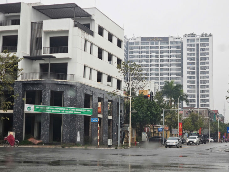 BÁN NHÀ PHỐ 5 TẦNG MẶT PHỐ (553,4m2 mặt sàn) MẶT ĐƯỜNG NGUYỄN TẤT THÀNH – VỊ TRÍ KIM CƯƠNG