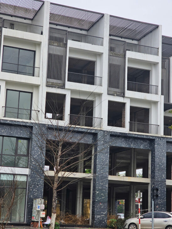 BÁN NHÀ PHỐ 5 TẦNG MẶT PHỐ (553,4m2 mặt sàn) MẶT ĐƯỜNG NGUYỄN TẤT THÀNH – VỊ TRÍ KIM CƯƠNG
