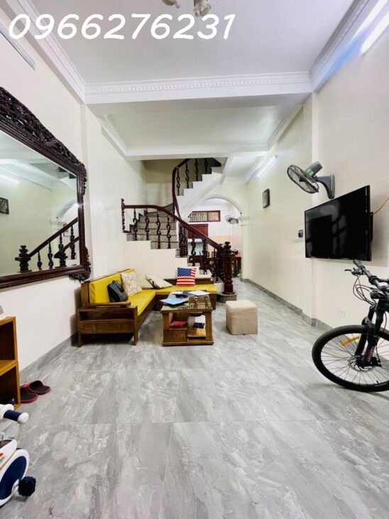 NHÀ NGÕ 157 PHÁO ĐÀI LÁNG – Ô TÔ 30M – 45M 9,5 TỶ