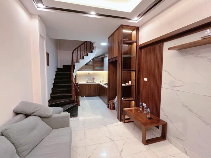 Trần Đại Nghĩa – Kinh Doanh Đỉnh – Ngõ Thông- Sát ĐH Kinh Tế Quốc Dân