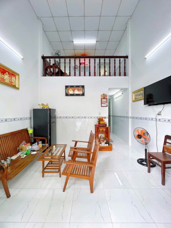 Bán nhà hẻm 19 Trần Bình Trọng ,sau lưng sở kế hoạch đầu tư.