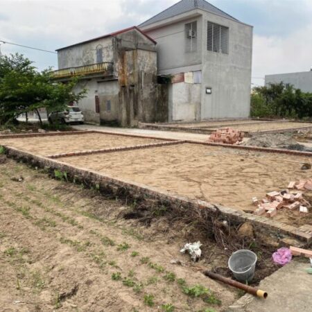 CC bán đất lô góc Quang Minh 50m,giá đầu tư,lô góc đẹp,ô tô tránh
