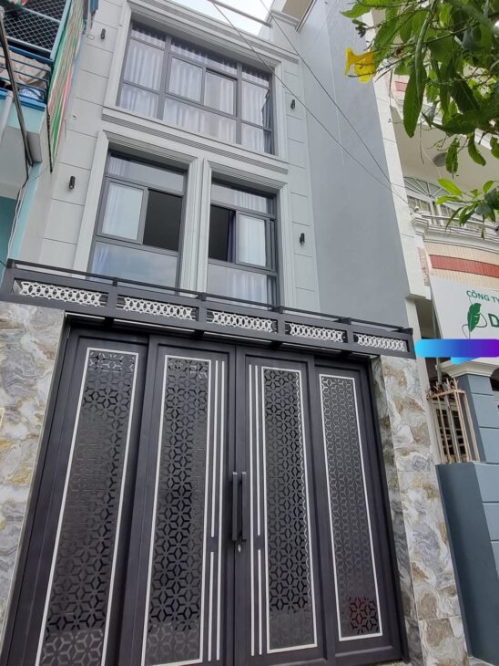 Quận 10 – ÔTÔ 7 Chỗ Chạy Thoải mái – Gần Mặt Tiền 63M2 ( 4.4 x 15) – 4 TẦNG BTCT – 4PN – Không QH –